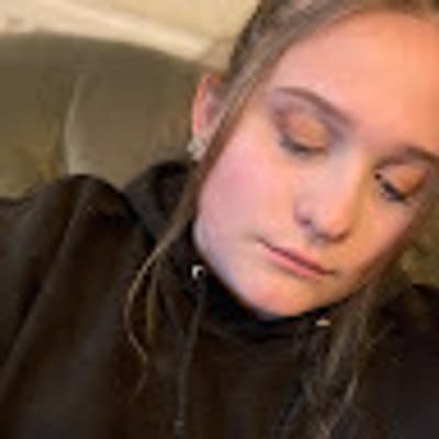 Emily rose profile picture
